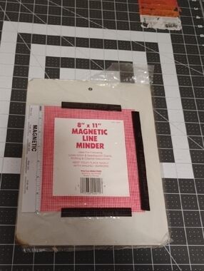 8" x 11" Magnetic Line Minder